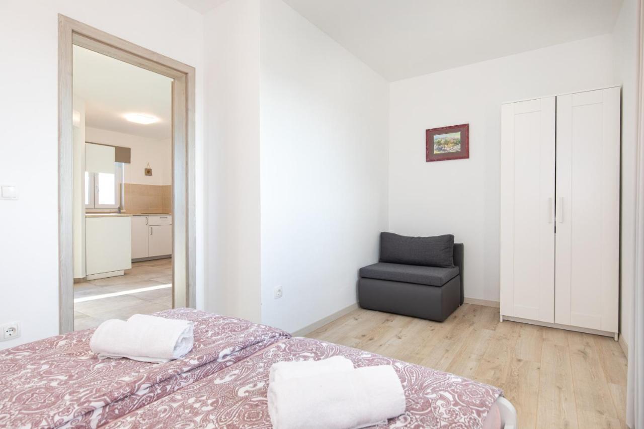 Apartments Brig Perfect Countryside Holiday! Krk Town Eksteriør bilde